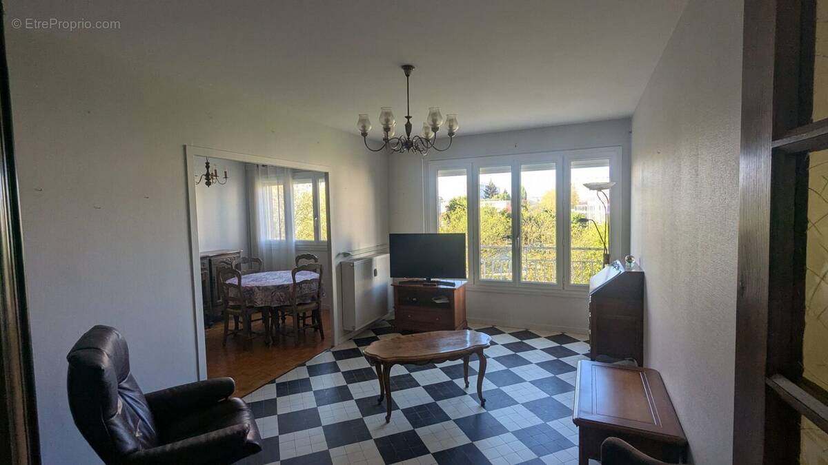 Appartement à CHENOVE