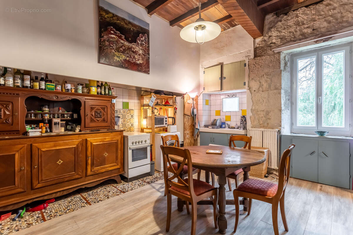 Maison à LACOUR