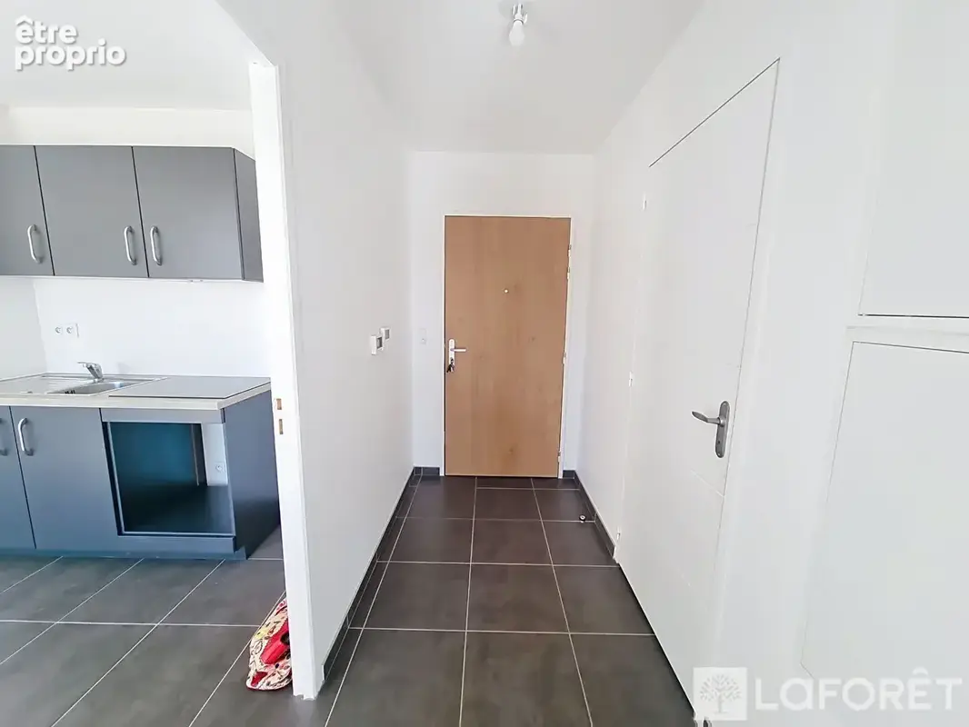 Appartement Epron 2 pièce(s) - Avec balcon et place de parking sécurisée - photo 7