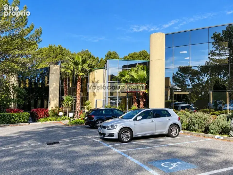 Commerce 682 m² à vendre à Antibes (06600) - photo 2