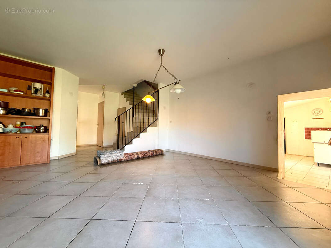 Appartement à LE CAYLAR