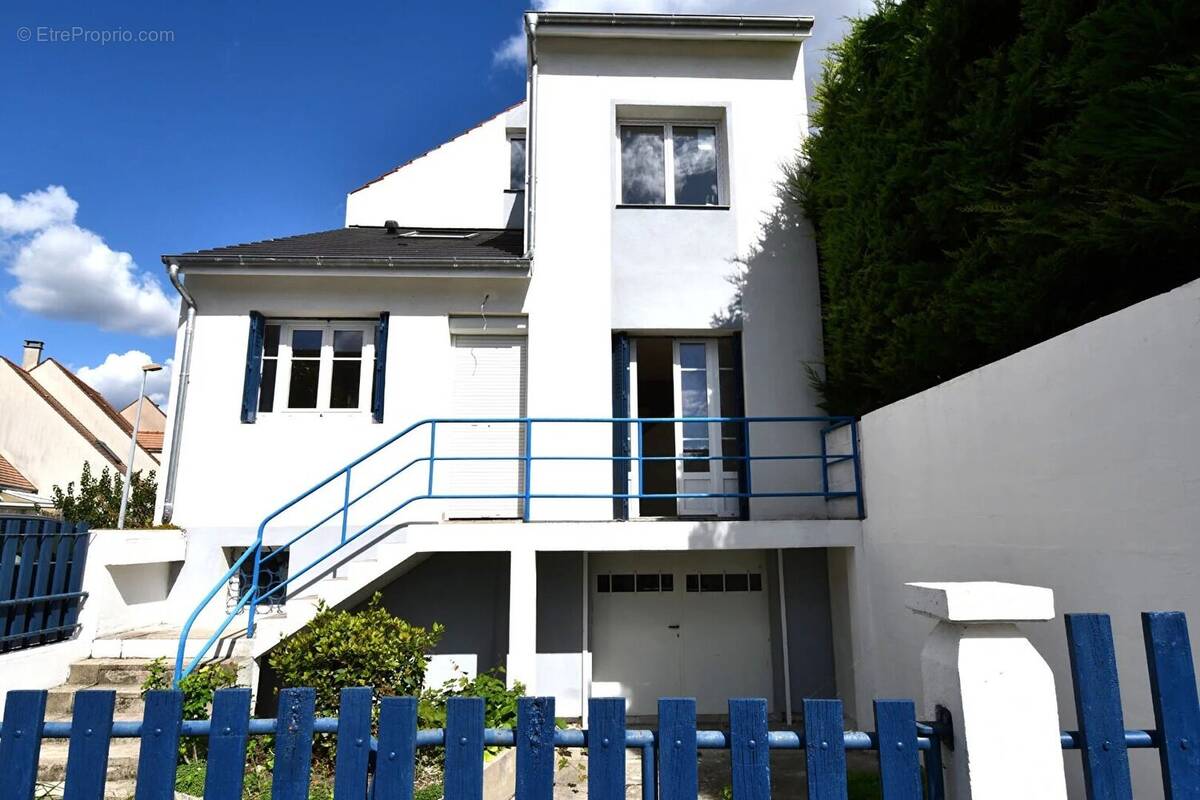 Maison à CARRIERES-SUR-SEINE