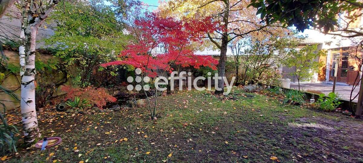 Maison à SAINT-SIMEON-DE-BRESSIEUX