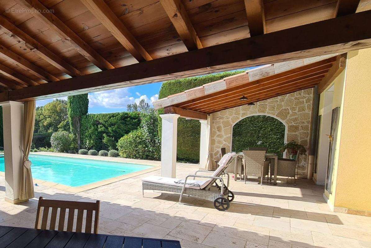 Maison à MONTBOUCHER-SUR-JABRON