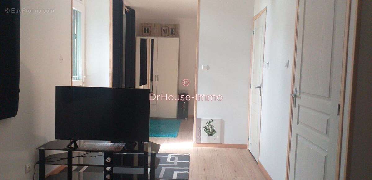 Appartement à CHALETTE-SUR-LOING