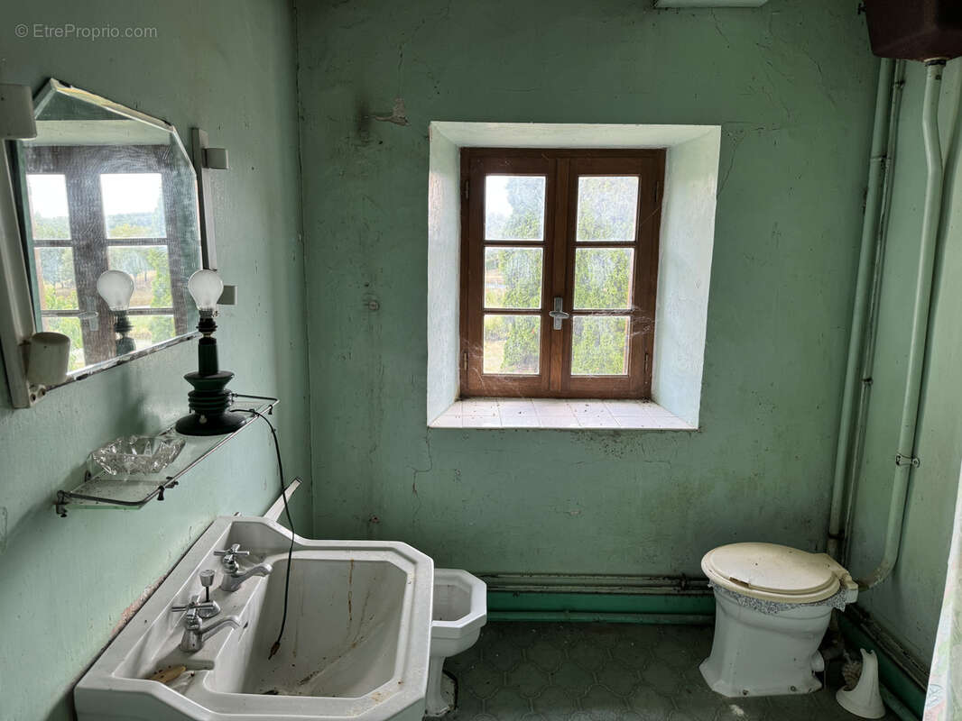 Maison en pierres à restaurer - photo 7