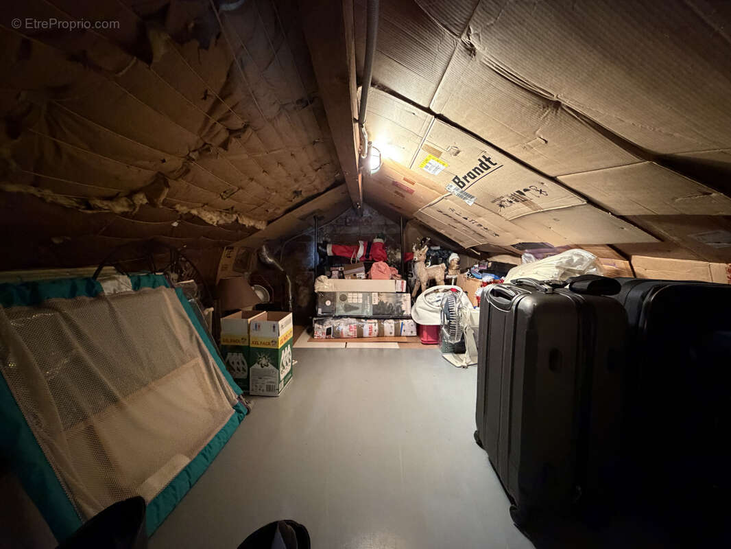 Maison à CONDE-SAINTE-LIBIAIRE