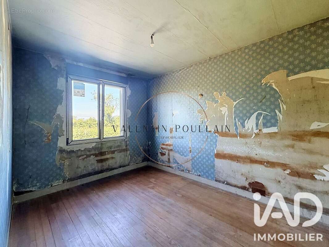 Maison 64 m² à Saint-Sauveur-Lendelin  - photo 6