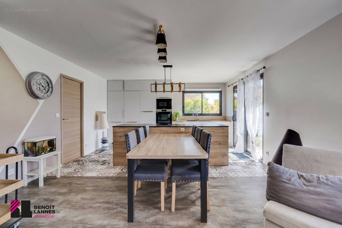 Photo 1 - Maison à LA SALVETAT-SAINT-GILLES