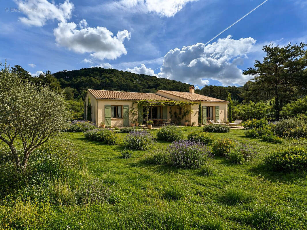 projet maison provençale  - Terrain à LA MARTRE