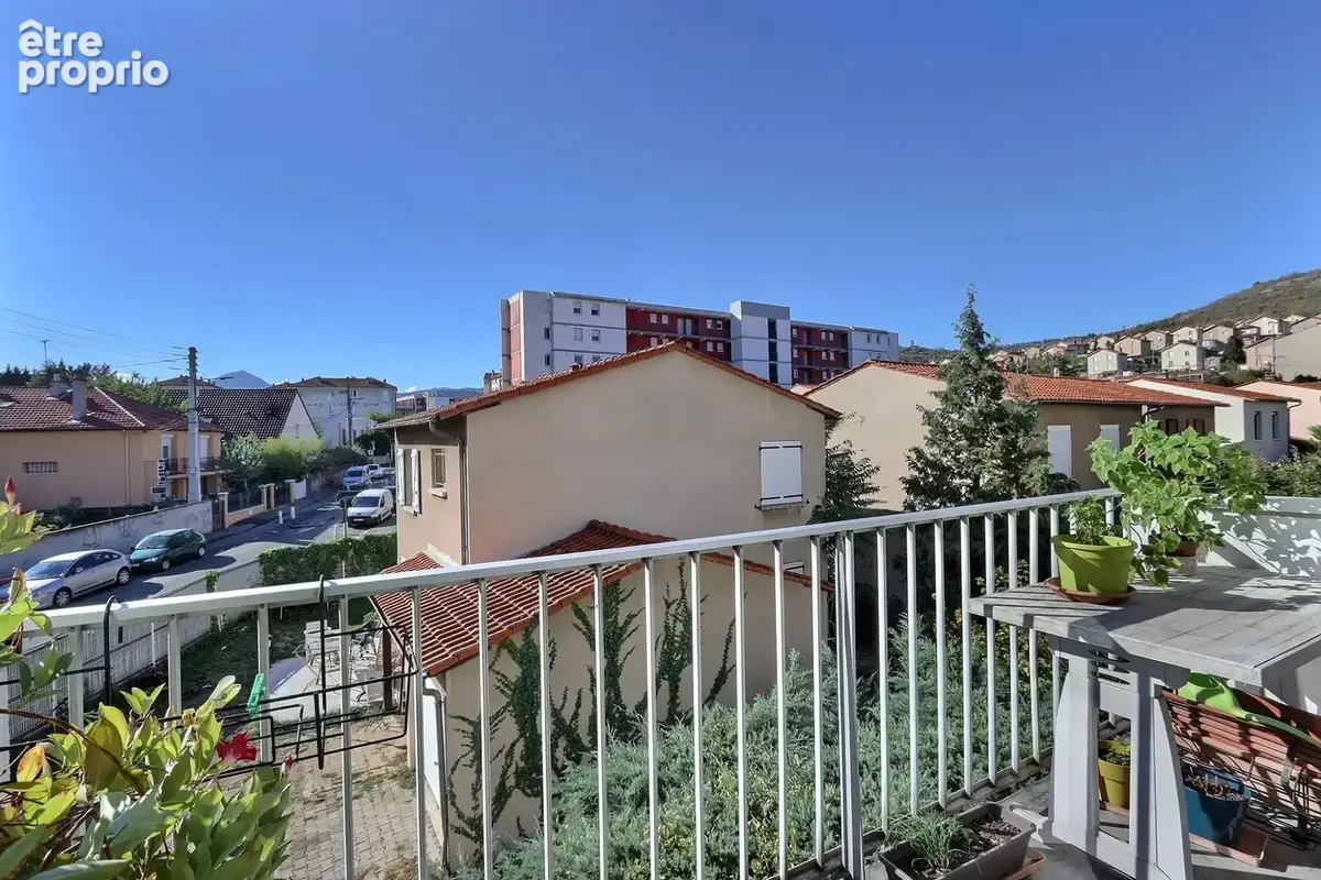 Appartement 4 pièces 99 m² à vendre à Clermont-Ferrand (63000) - photo 2