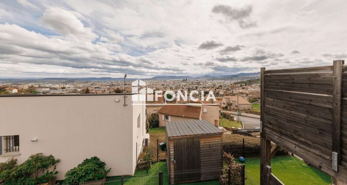 Maison à CLERMONT-FERRAND