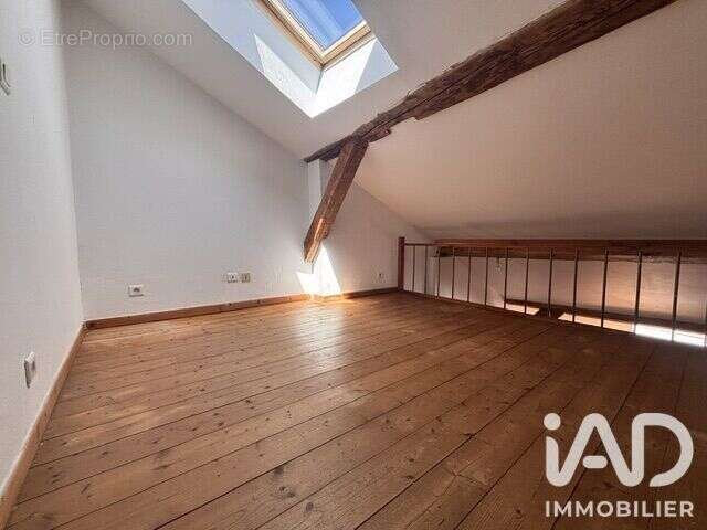 Appartement 38 m² à Aubenas  - photo 7