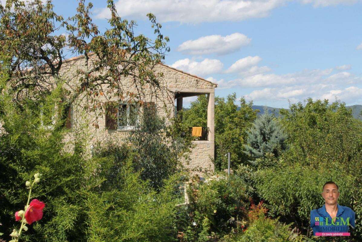 Maison à LA VERNAREDE