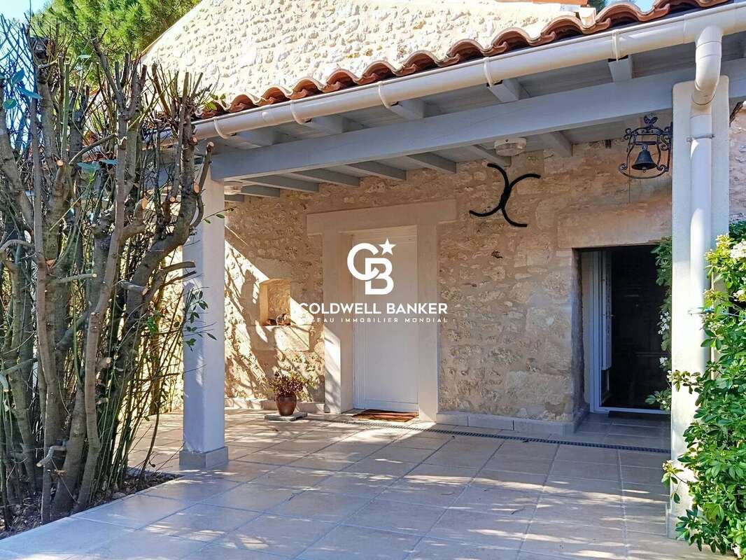 Maison à BUSSAC-SUR-CHARENTE