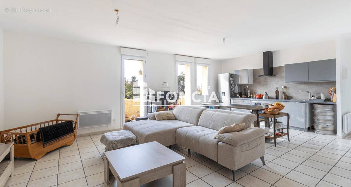 Appartement à PORT-DE-BOUC