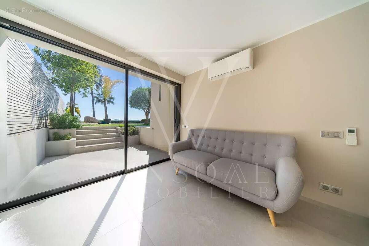 Maison à VILLENEUVE-LOUBET