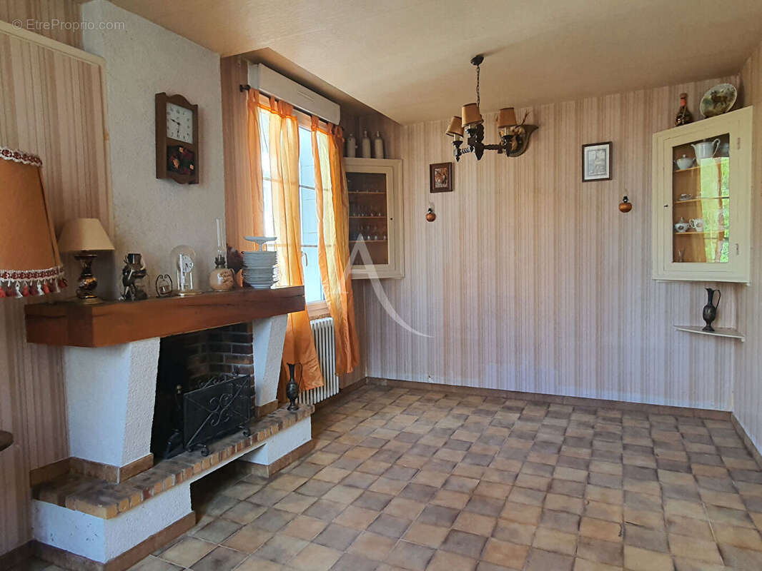 Maison à VILLENTROIS