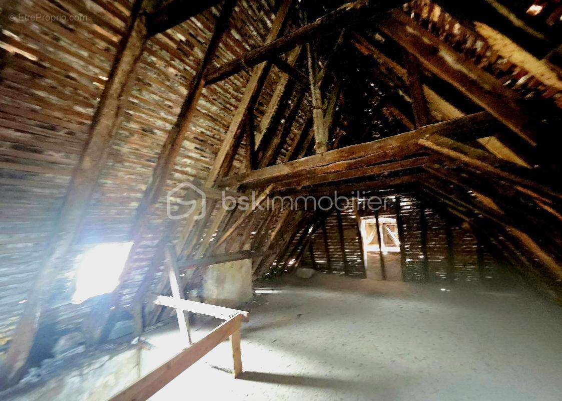 Immeuble de caractère – Centre historique de Salies-de-Béarn - photo 6