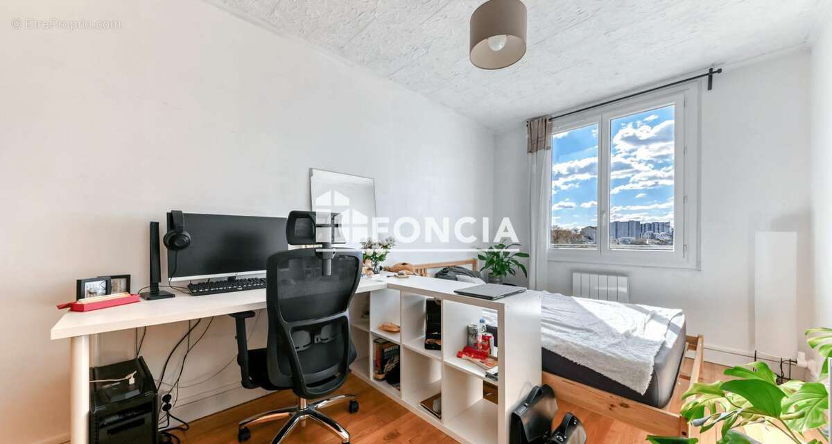 Appartement à LYON-8E