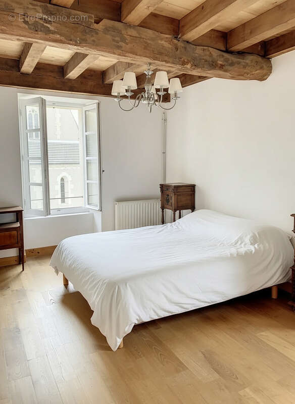 Maison à BOURROU
