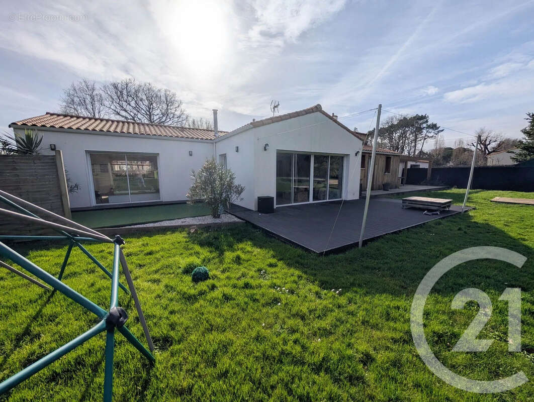 Maison à GROSBREUIL