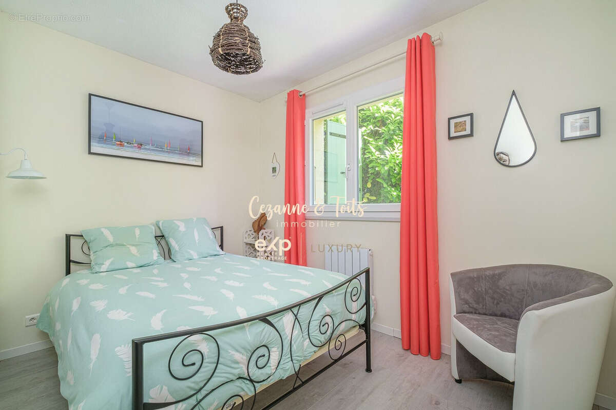Appartement à VENELLES