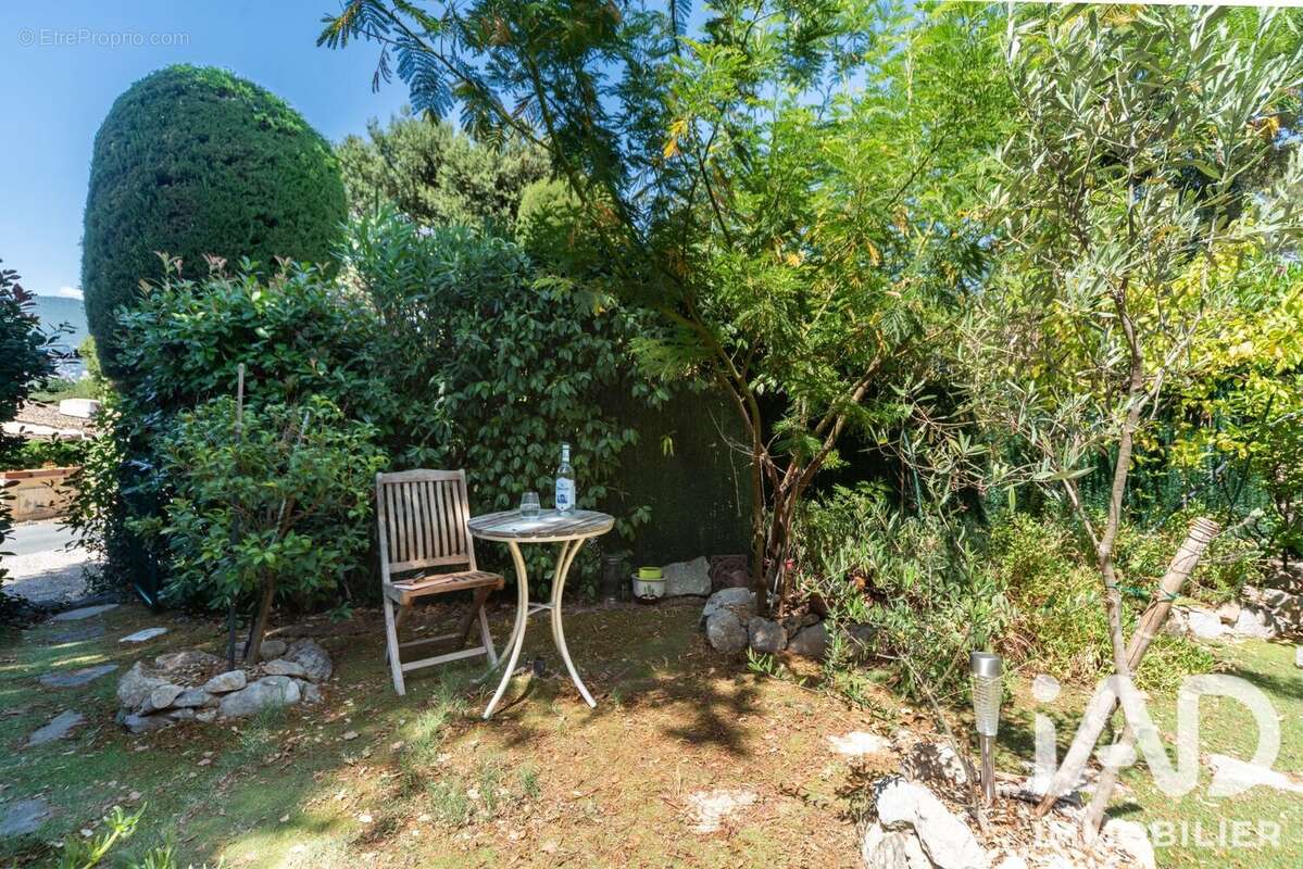 Maison 72 m² à Grasse  - photo 2
