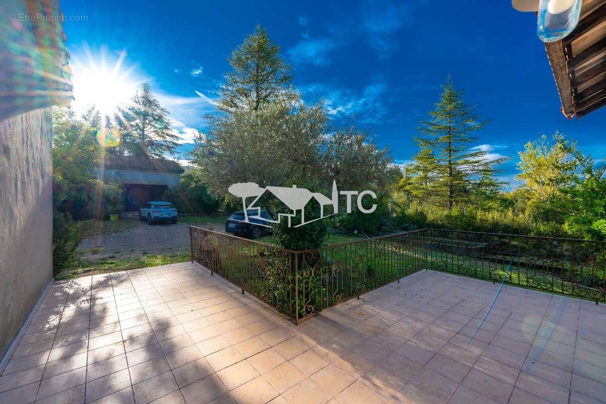 Maison à GROSPIERRES