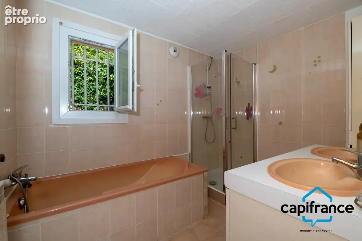83 Toulon 4 chemins/le Baou, Villa 118m2 ( et plus de 35  m2 buanderie, annexe) vue mer calme 6 pieces 1053 m2 - photo 18
