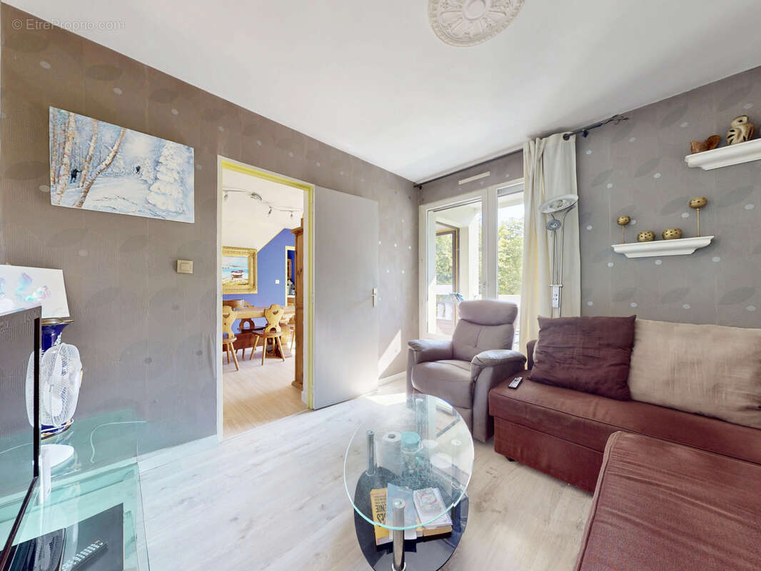 T4 de 80 m2 avec balcon, cave, garage et rénovation énergétique financée   Annecy - 'L'Artiste' - photo 9