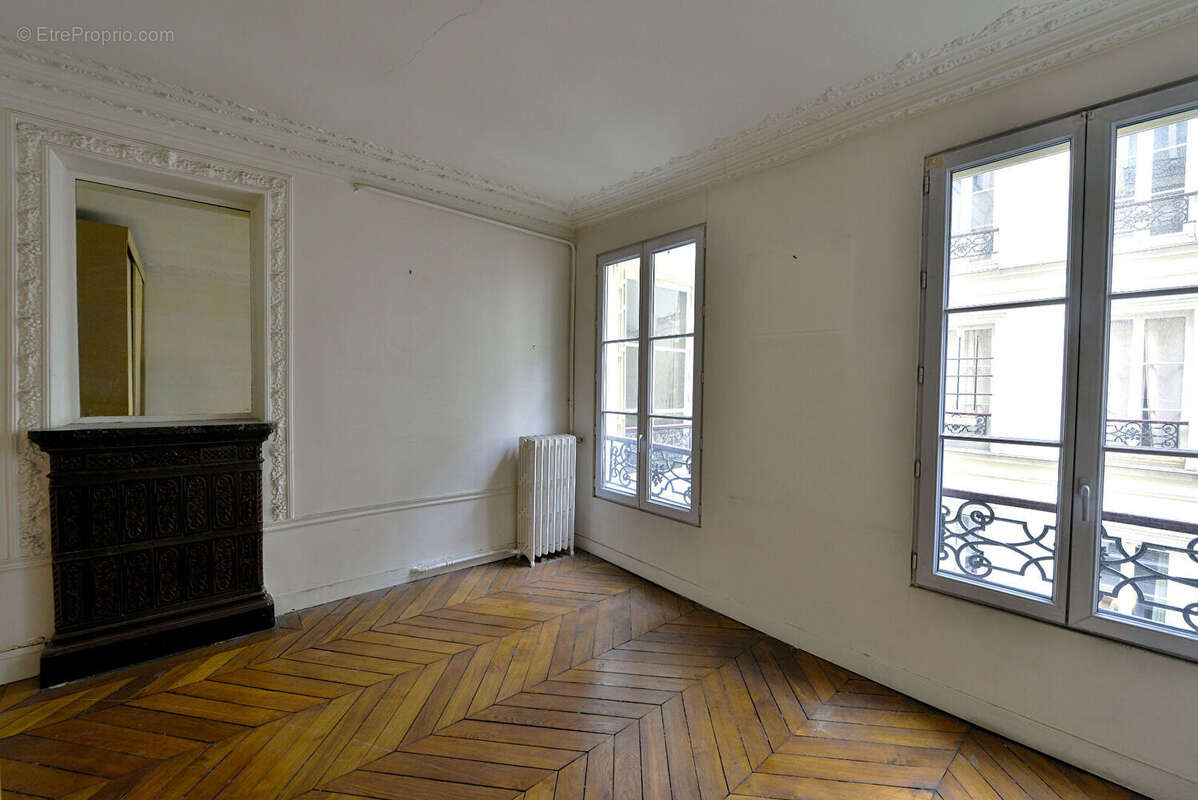 Appartement à PARIS-8E