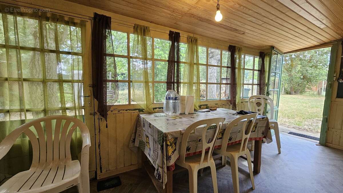 Terrain de loisirs de 520 m² avec dépendances et espaces nuit - photo 5