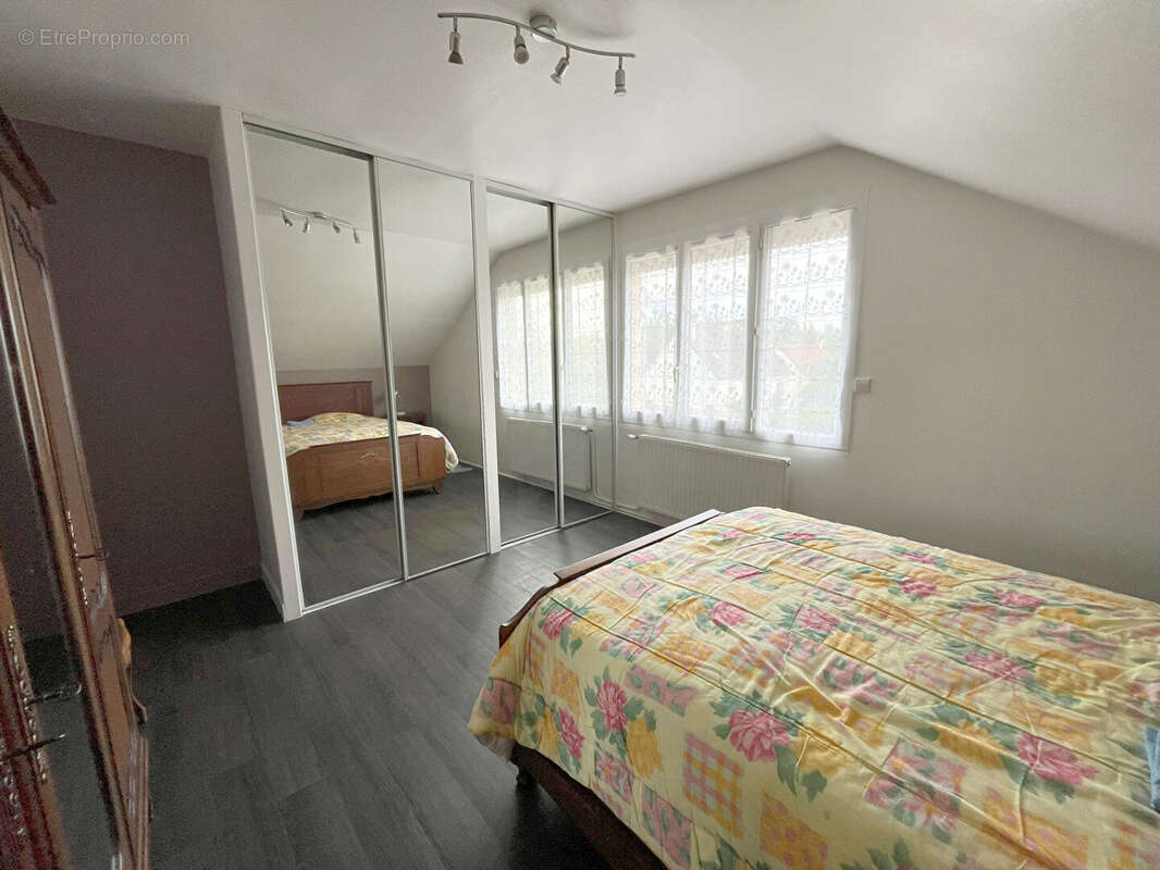 Appartement à HOUDAN