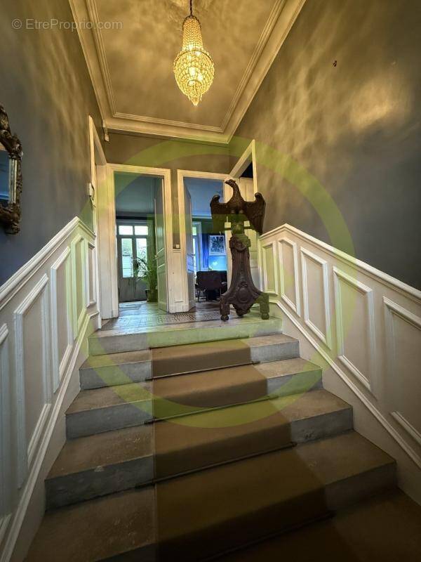 Maison à MONT-SAINT-AIGNAN