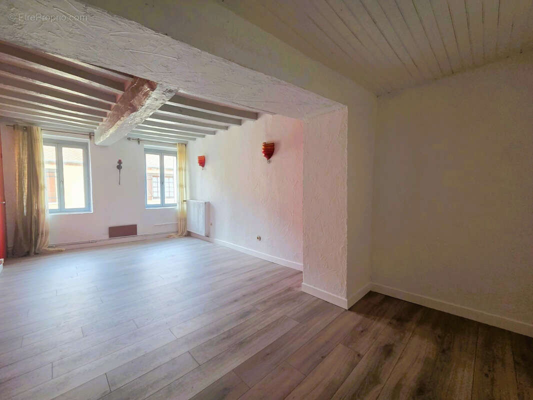 Maison à SAINT-LUBIN-DES-JONCHERETS