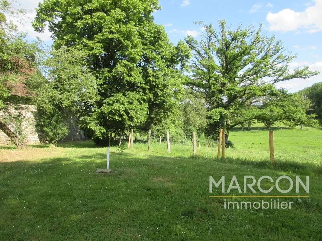 Maison à MAISON-FEYNE