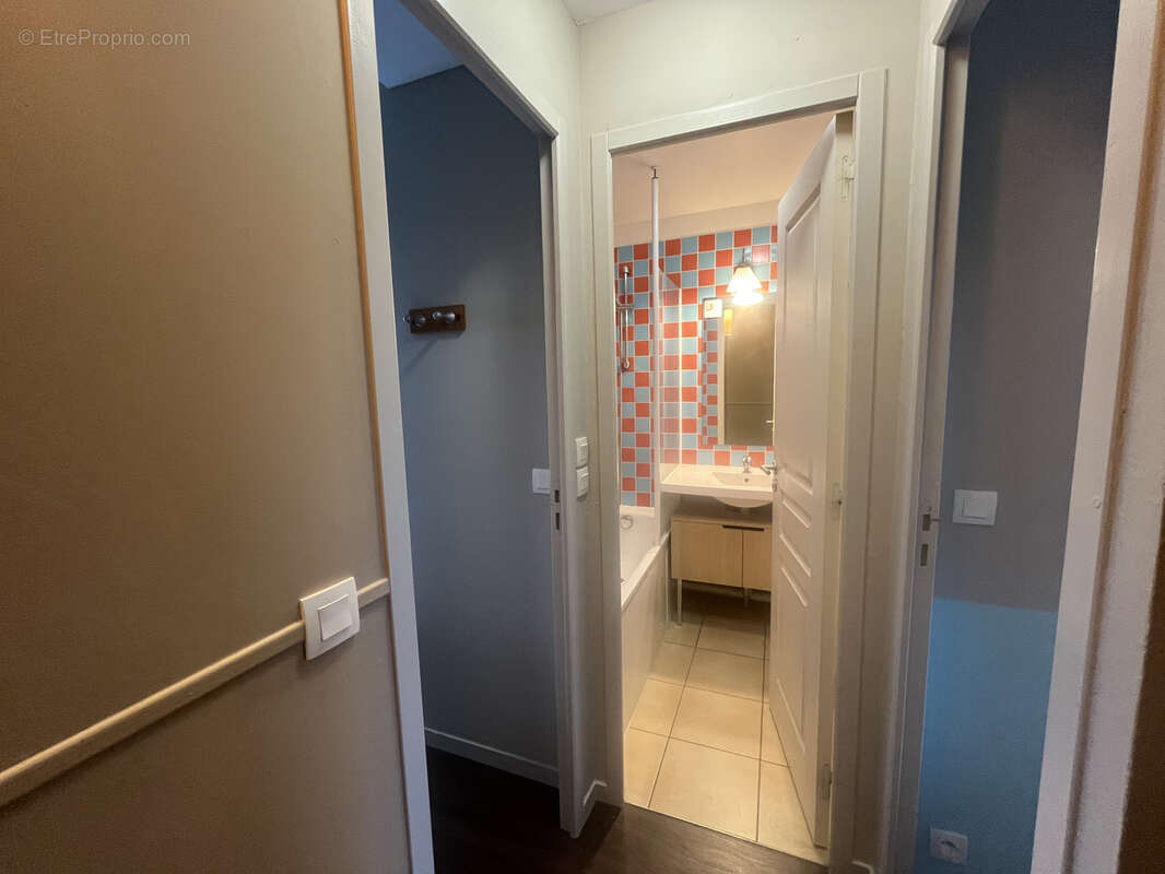 Appartement à PORT-EN-BESSIN-HUPPAIN