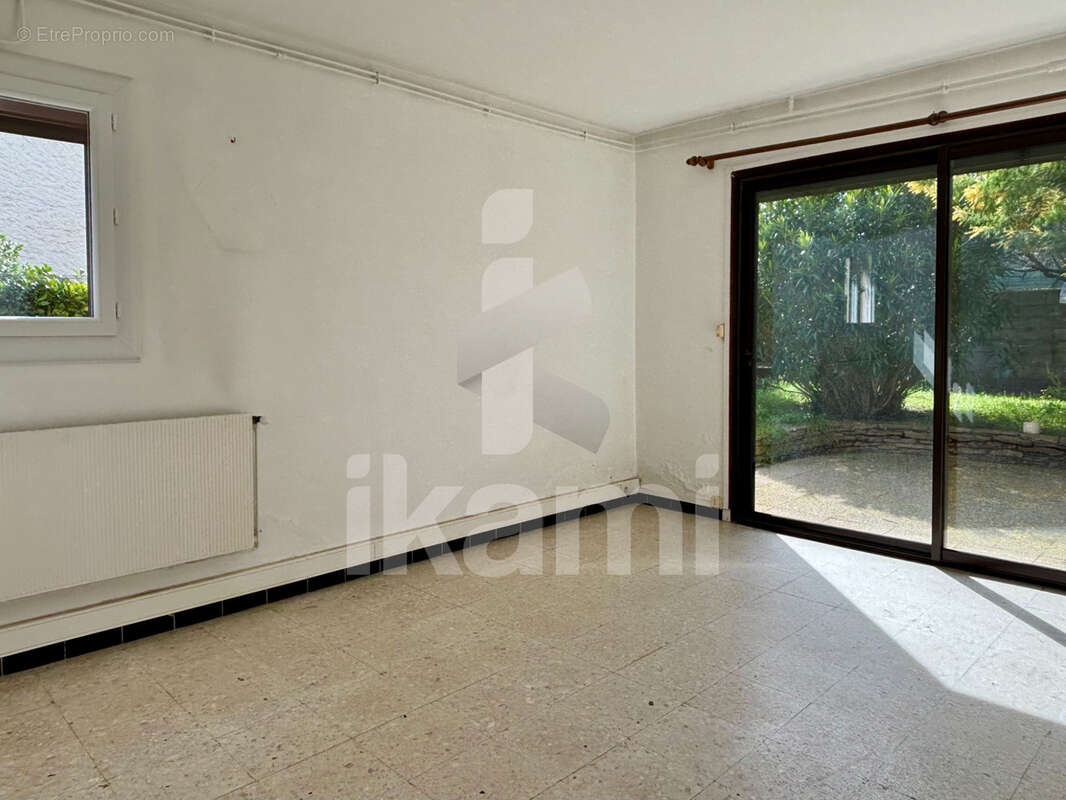 Maison à BAGNOLS-SUR-CEZE