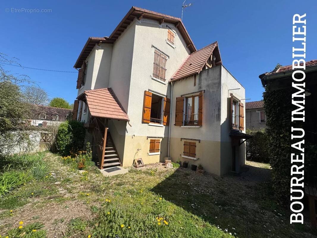 Maison à JOIGNY