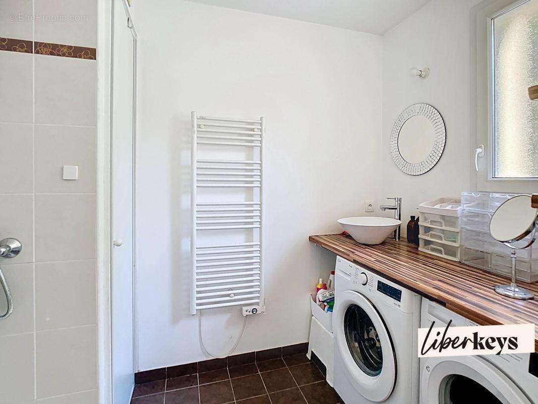 Appartement à RILLIEUX-LA-PAPE