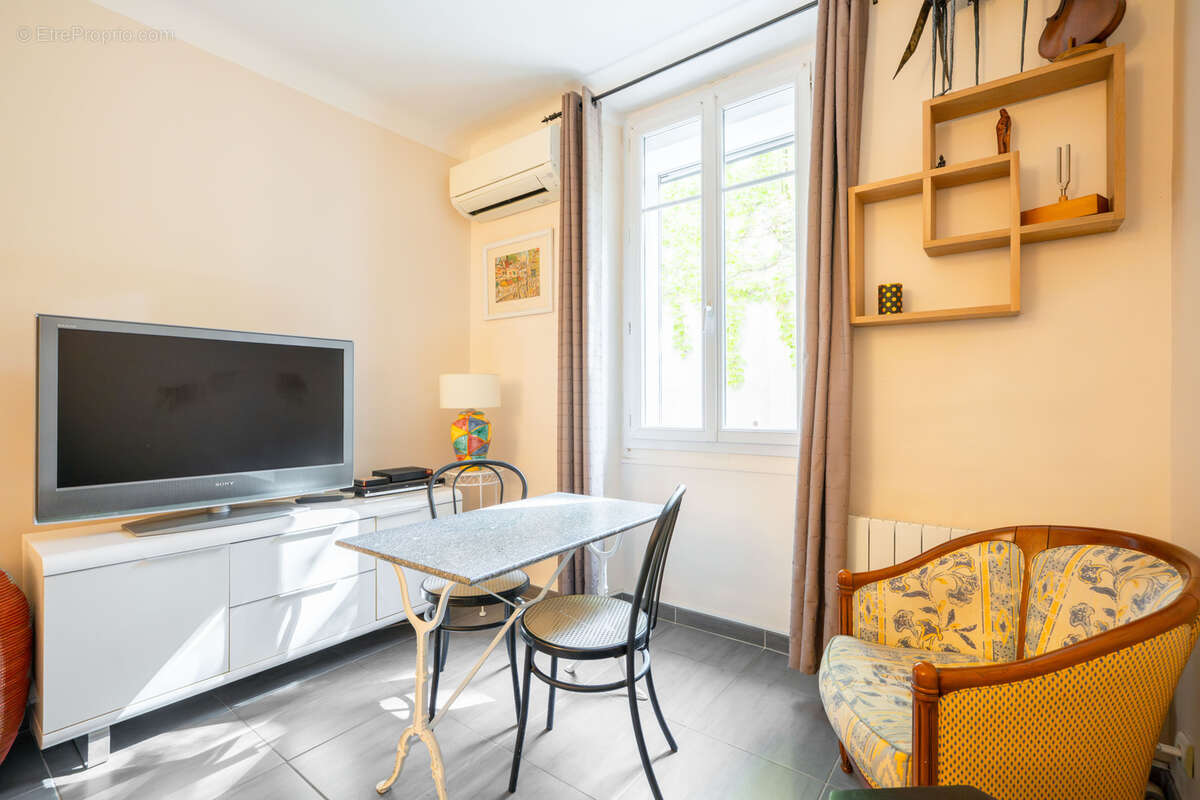 Appartement à MARSEILLE-6E