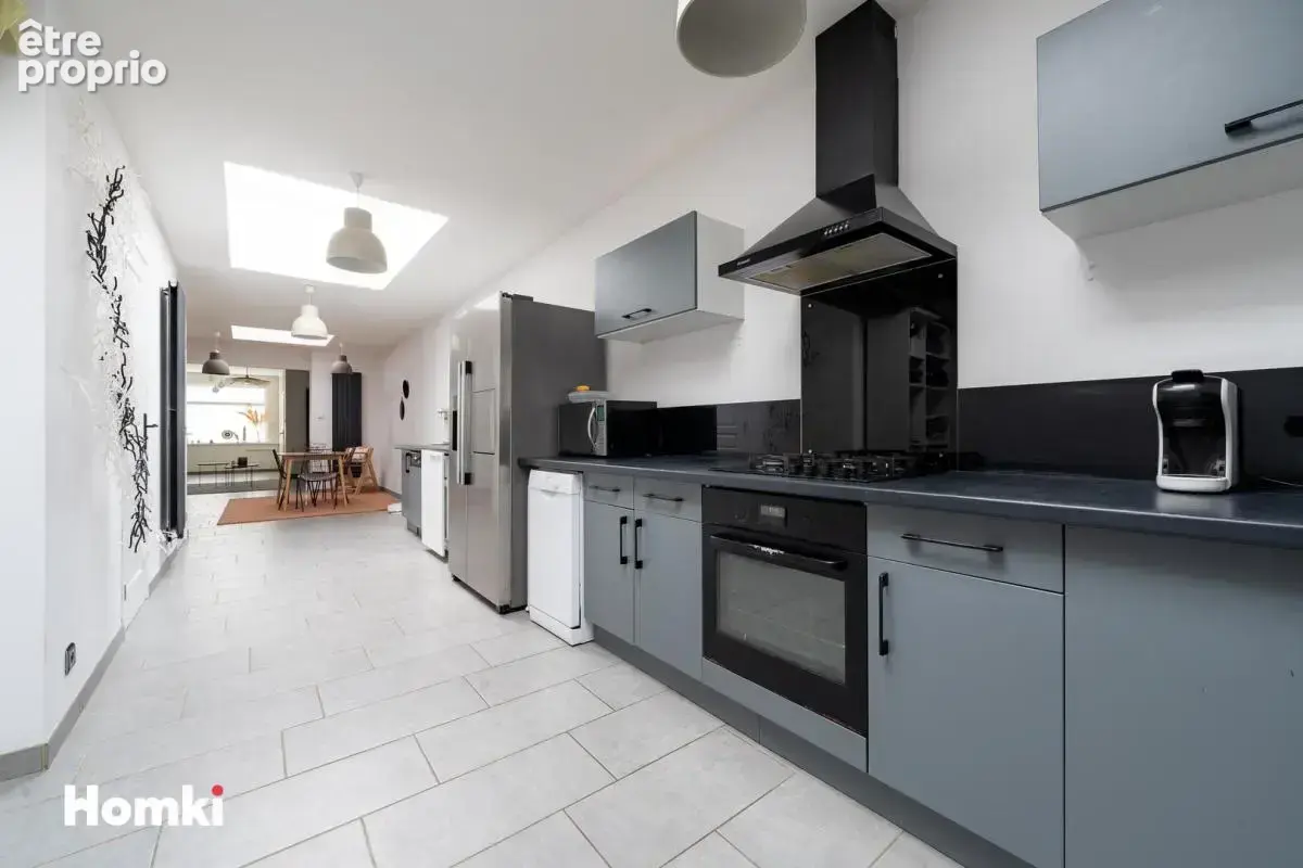 Maison/Villa T6 de 139 m² à Tourcoing 59200 - photo 6