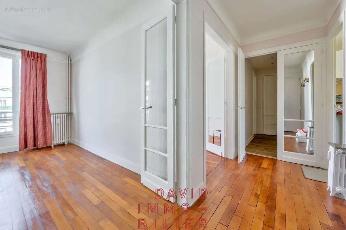 Appartement à PARIS-15E
