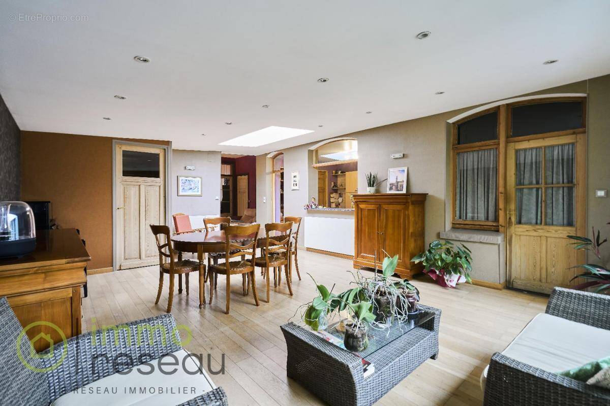 Maison à LA CHAPELLE-D&#039;ARMENTIERES