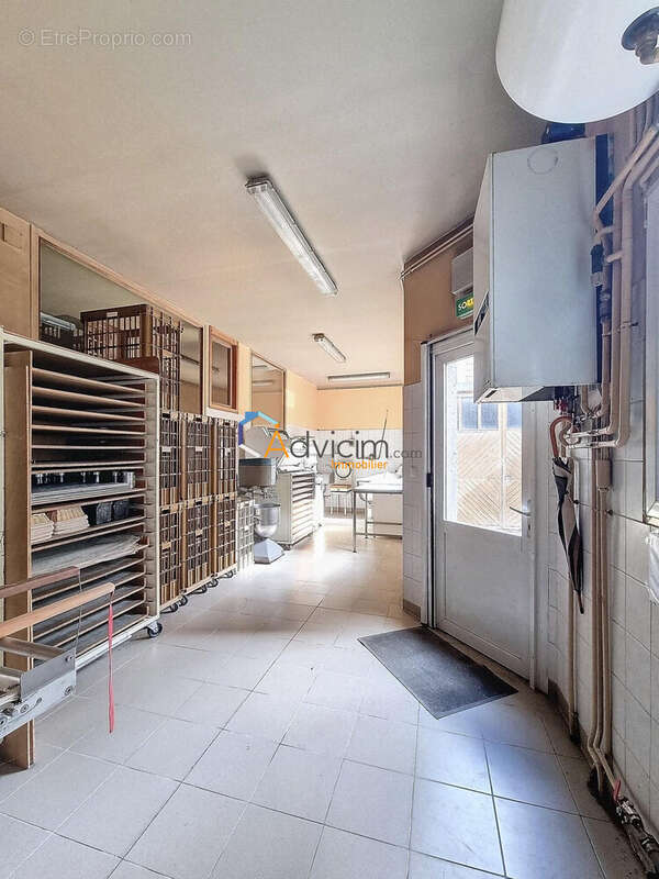laboratoire 1 - Commerce à BRIENON-SUR-ARMANCON