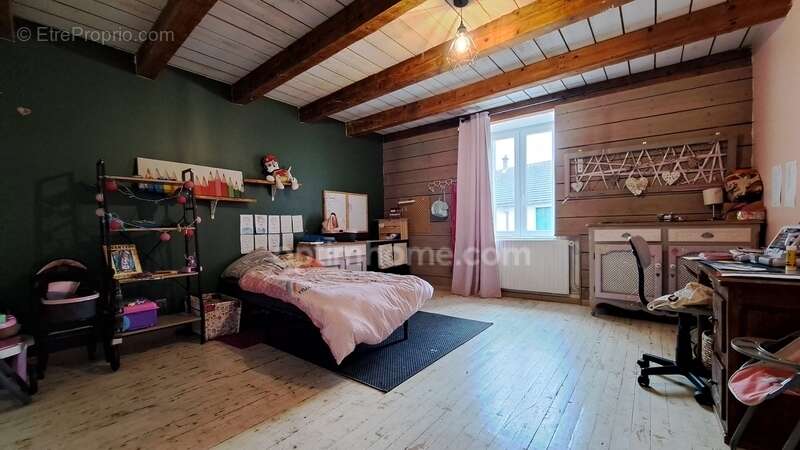 Maison à CHARGEY-LES-PORT