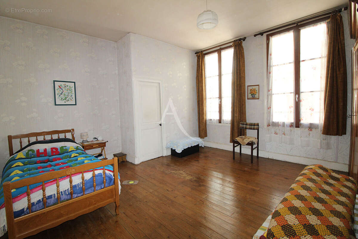 Maison à MONTRICHARD