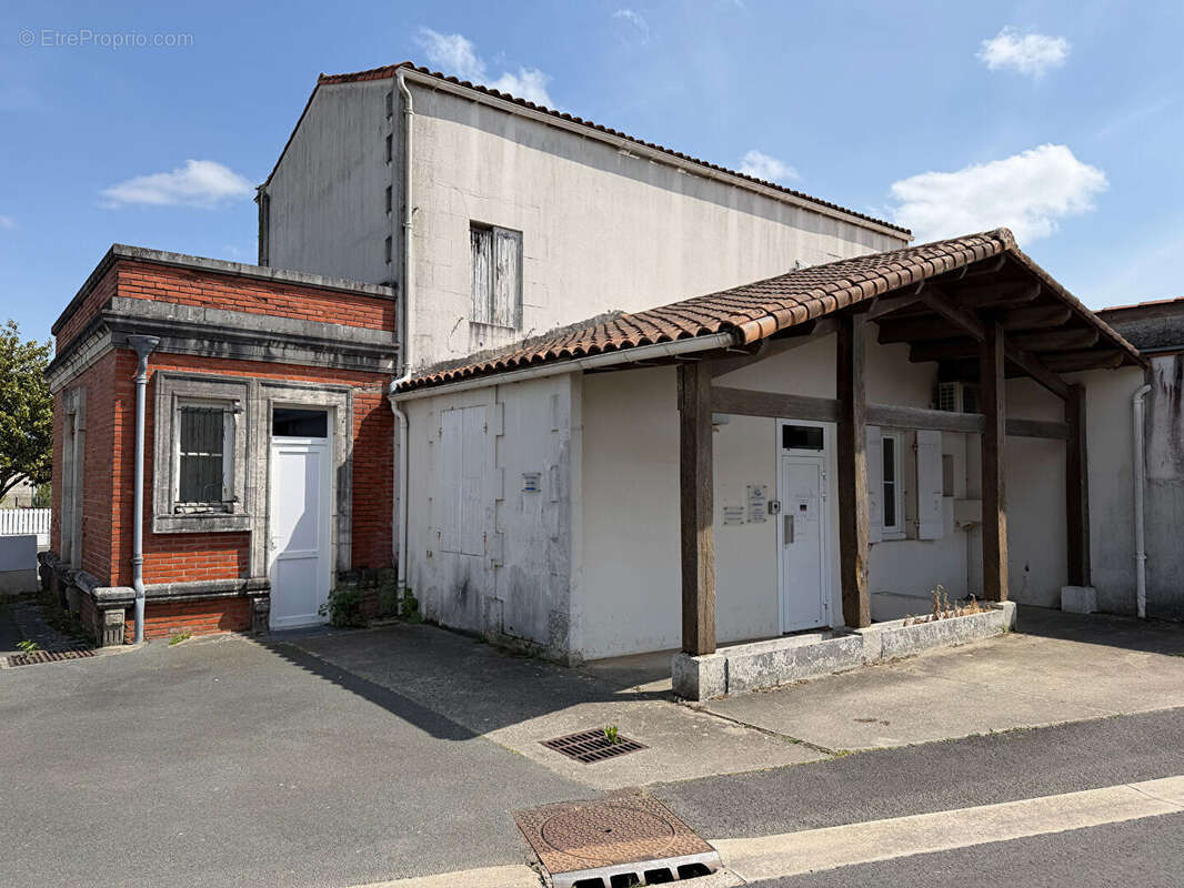 Commerce à LA TREMBLADE