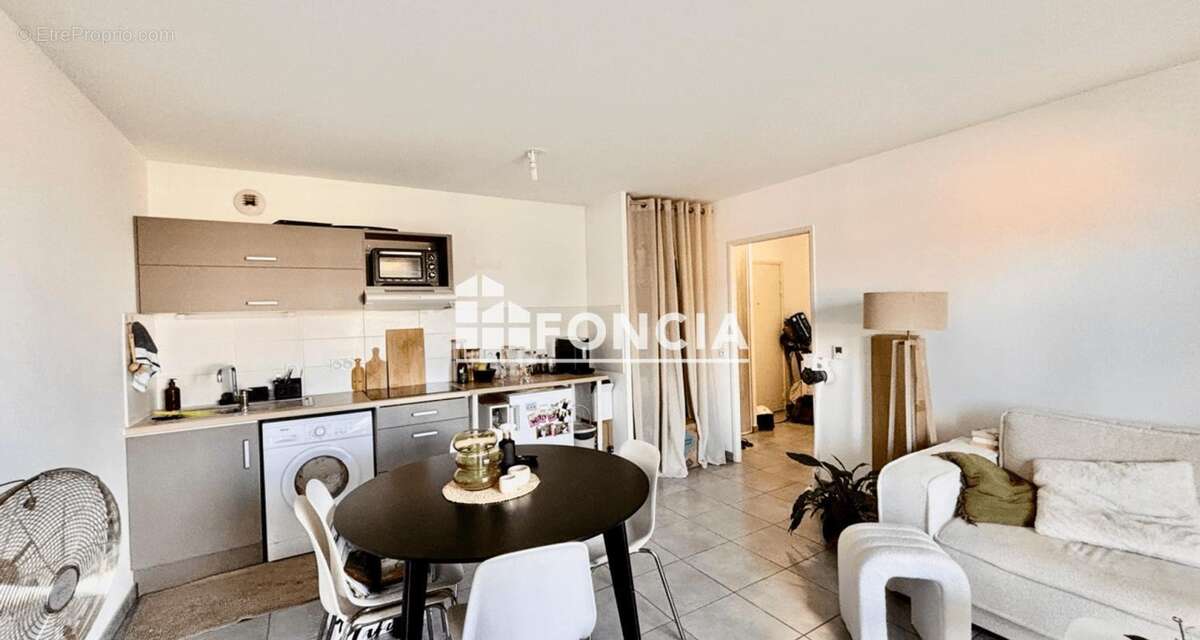 Appartement à SAINT-JEAN-DE-VEDAS